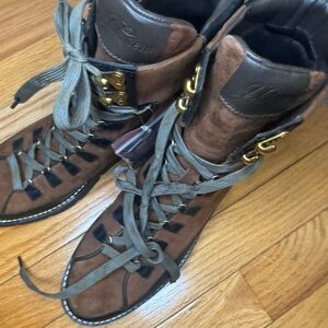 New, never worn J Crew Elsa Lace up boots in suede with extra laces. Size 7.